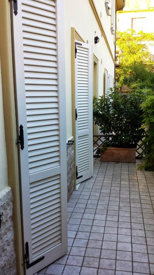 Villa Sante Residence Pesaro Exterior foto